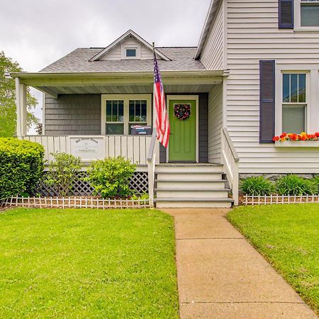 Lavish House With Patio - 2 Blocks To Green Lake! Εξωτερικό φωτογραφία