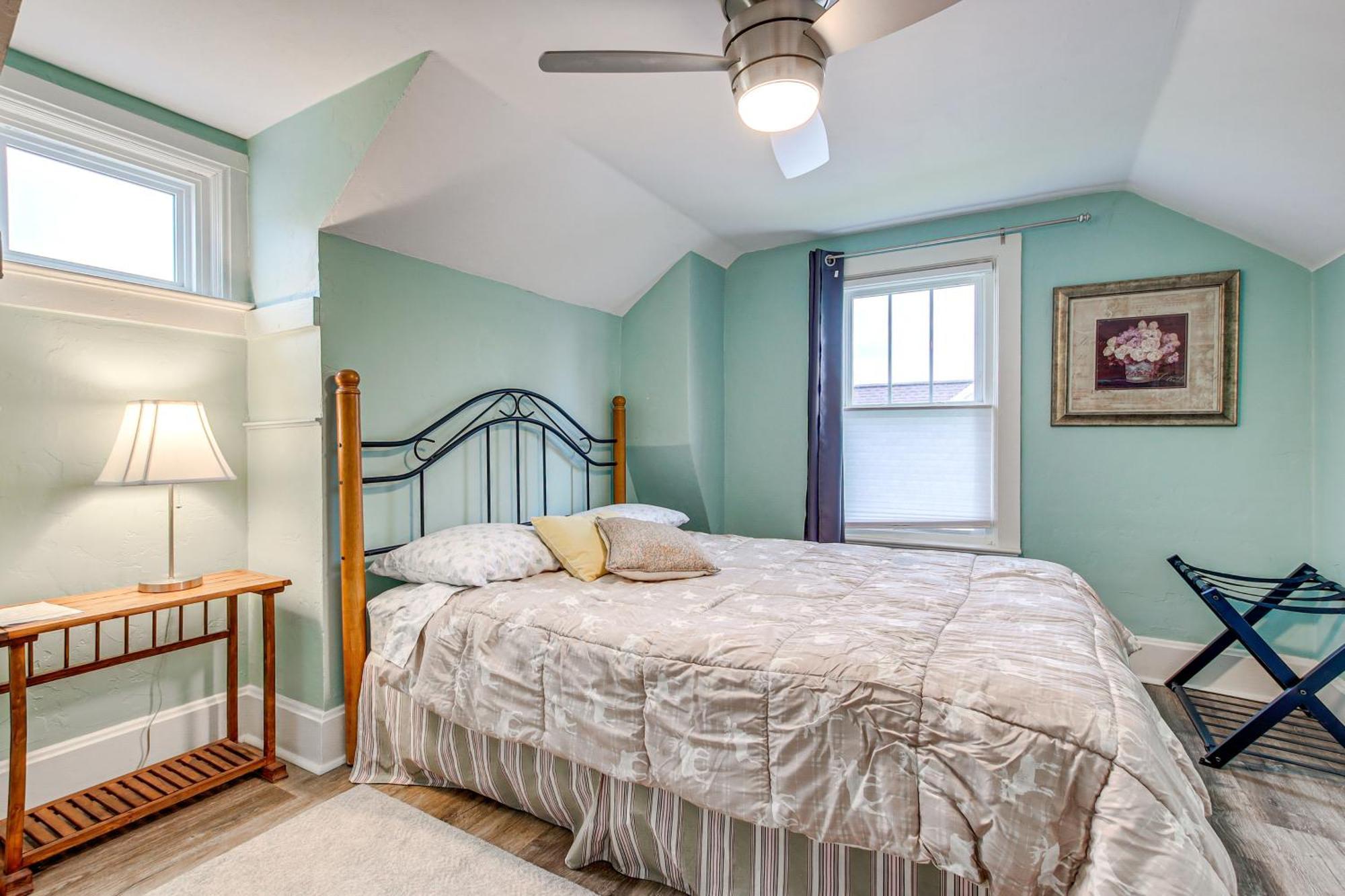 Lavish House With Patio - 2 Blocks To Green Lake! Εξωτερικό φωτογραφία