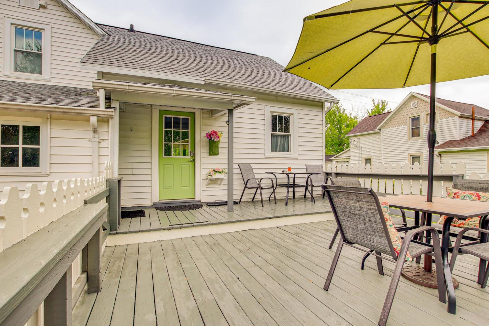 Lavish House With Patio - 2 Blocks To Green Lake! Εξωτερικό φωτογραφία
